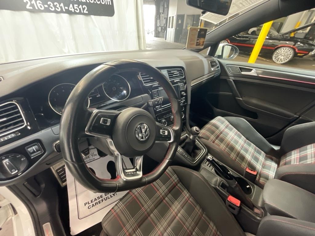 Volkswagen Golf GTI  2020