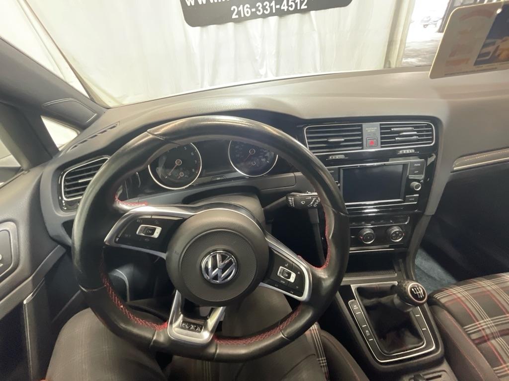Volkswagen Golf GTI  2020