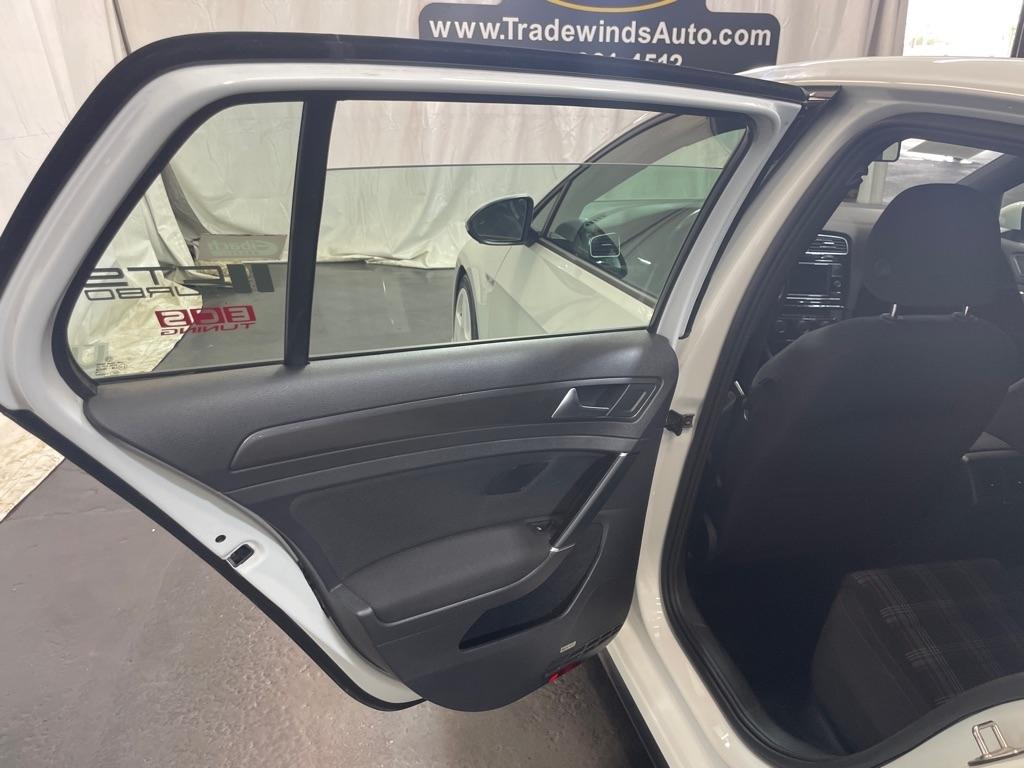 Volkswagen Golf GTI  2020
