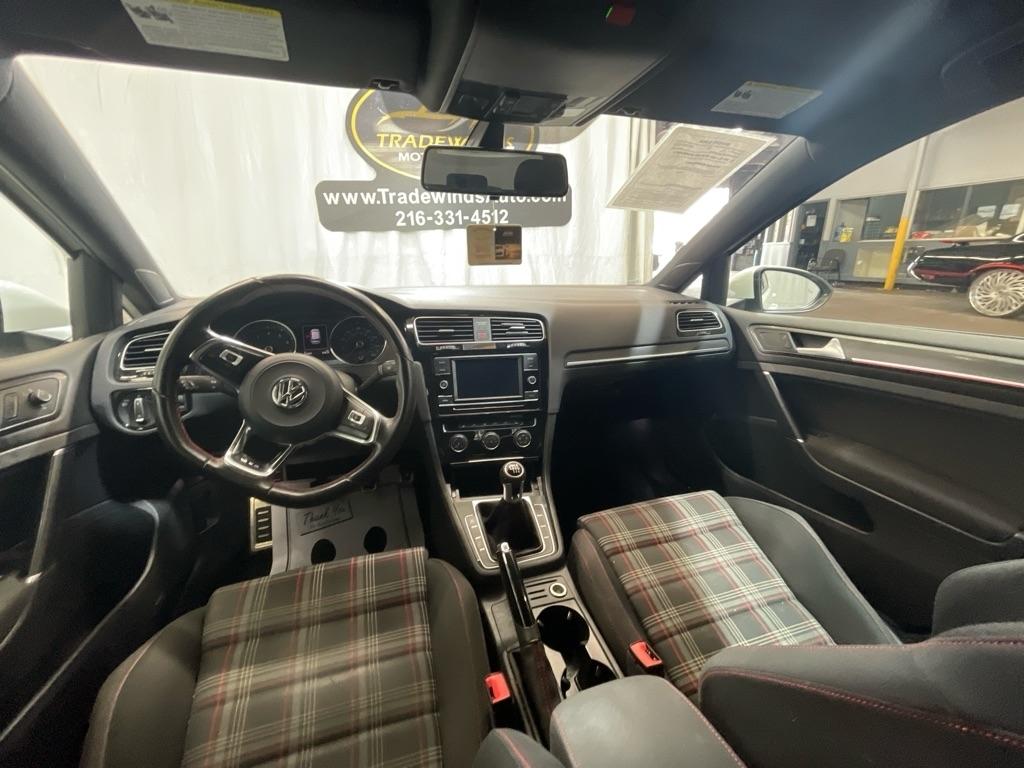 Volkswagen Golf GTI  2020