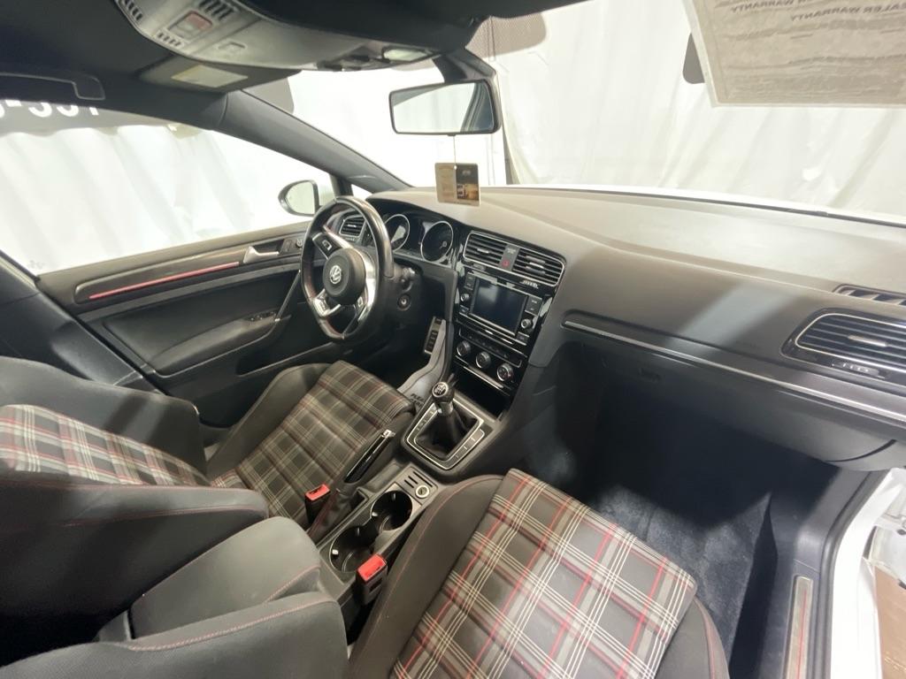 Volkswagen Golf GTI  2020