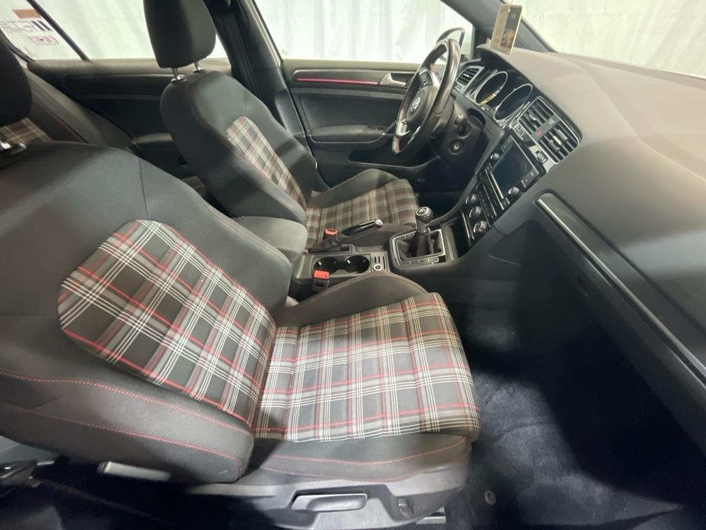 Volkswagen Golf GTI  2020