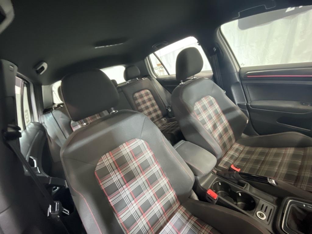 Volkswagen Golf GTI  2020
