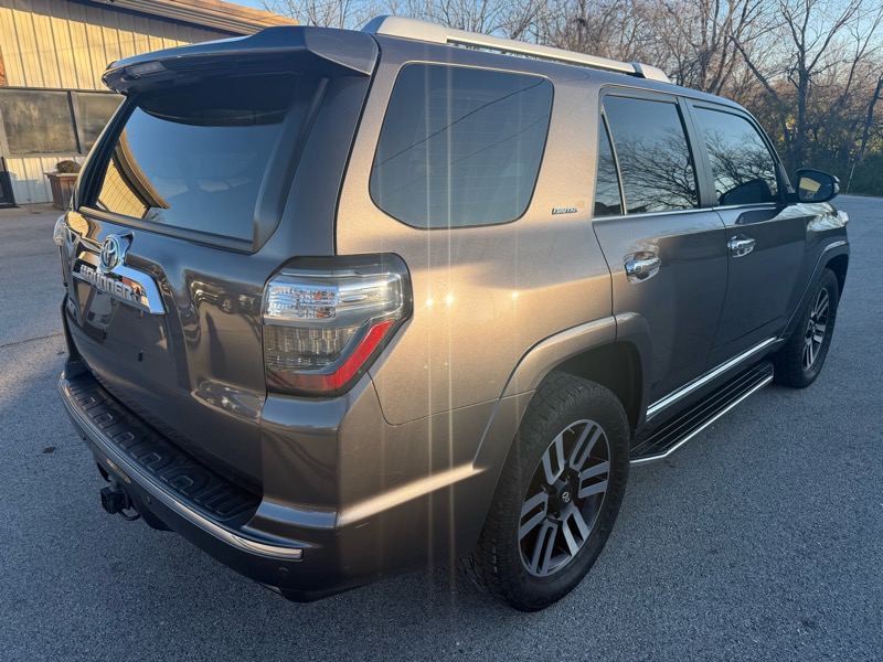 Toyota 4Runner Limited 4WD V6 2016