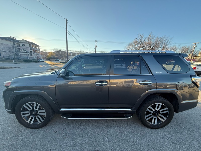 Toyota 4Runner Limited 4WD V6 2016