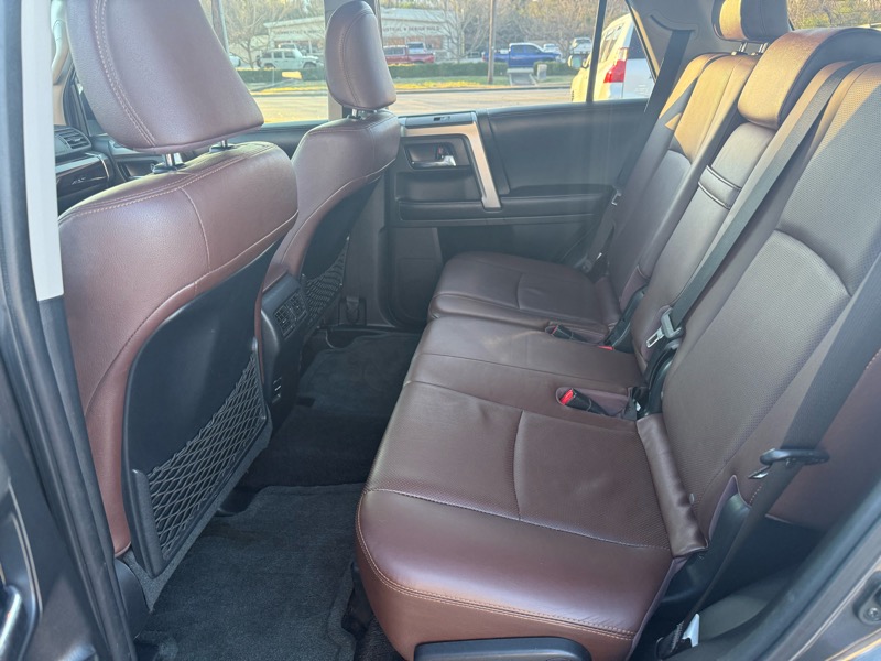 Toyota 4Runner Limited 4WD V6 2016