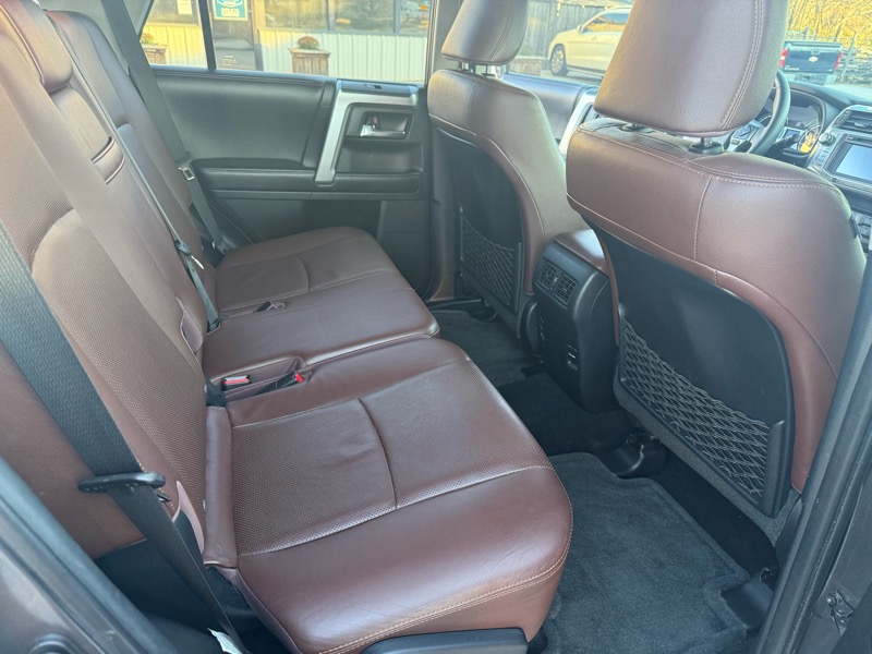 Toyota 4Runner Limited 4WD V6 2016