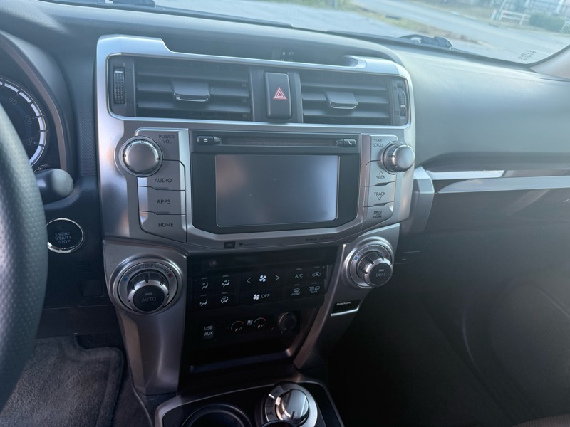 Toyota 4Runner Limited 4WD V6 2016