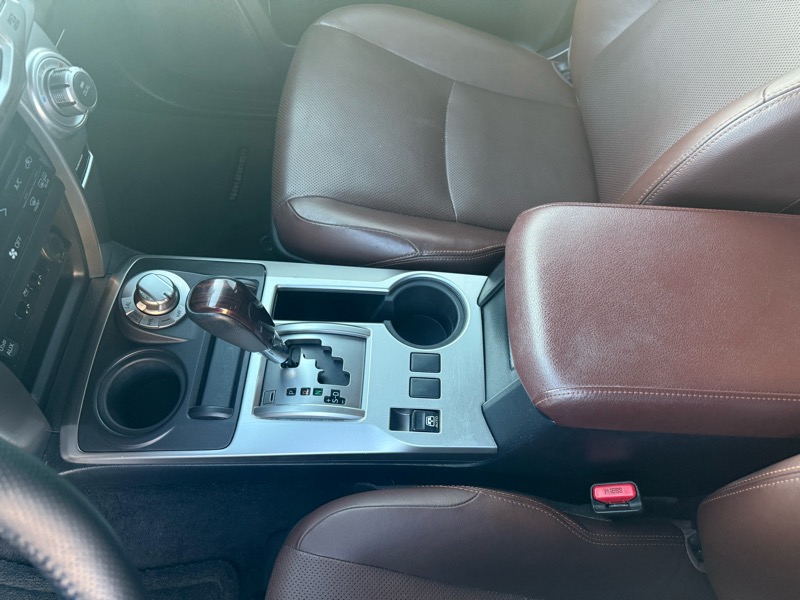 Toyota 4Runner Limited 4WD V6 2016