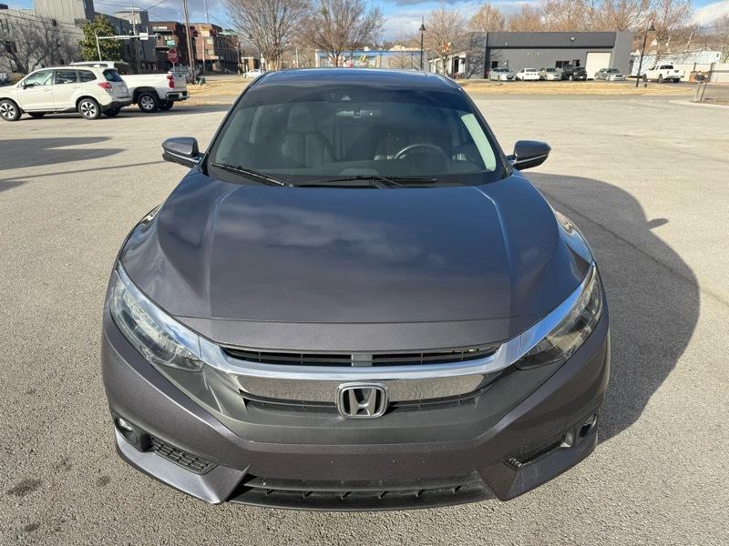 Honda Civic Touring Sedan CVT 2017