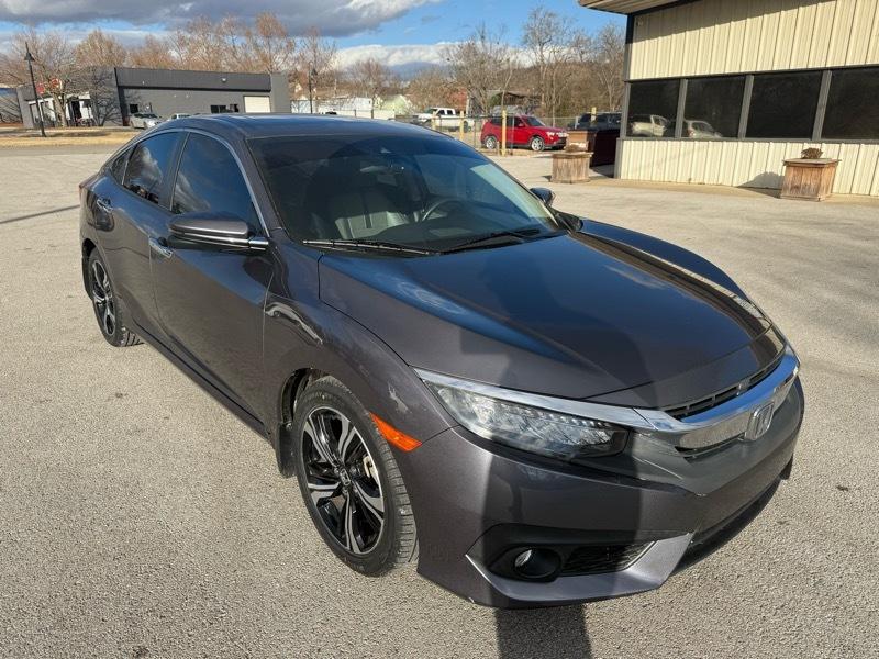 Honda Civic Touring Sedan CVT 2017