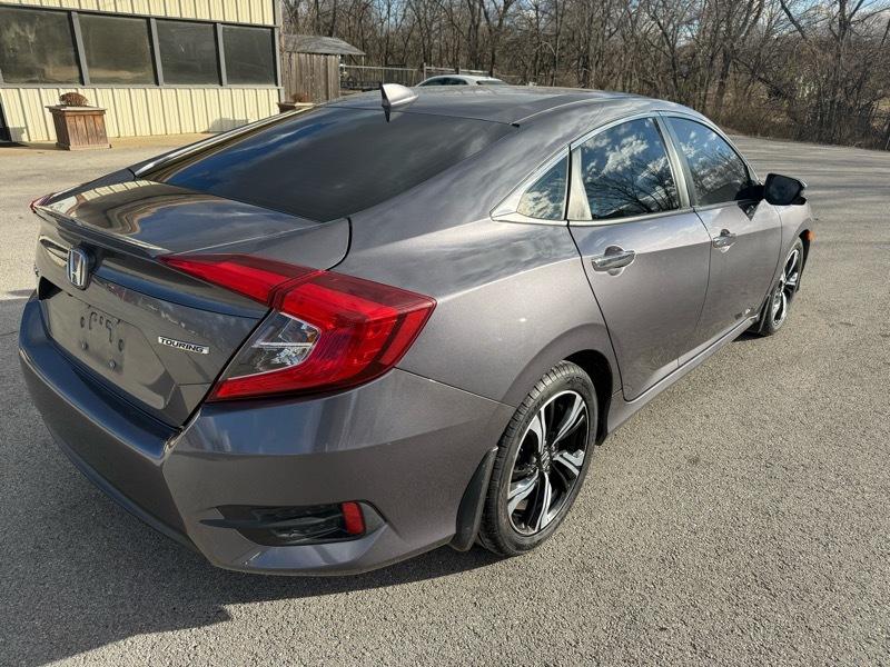 Honda Civic Touring Sedan CVT 2017