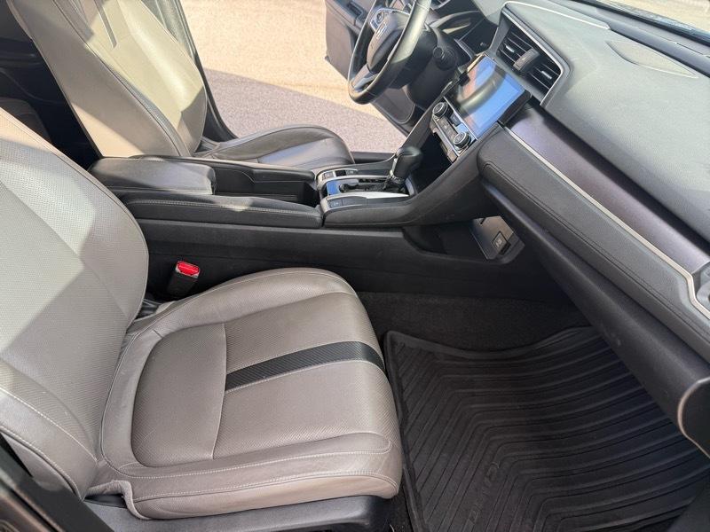 Honda Civic Touring Sedan CVT 2017