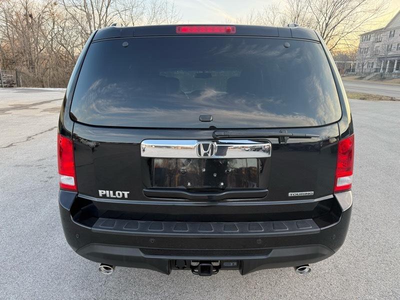 Honda Pilot Touring 2WD 5-Spd AT with DVD 2014