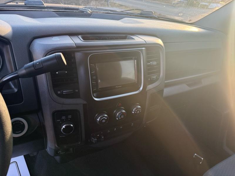 RAM 2500 Tradesman Crew Cab SWB 4WD 2017