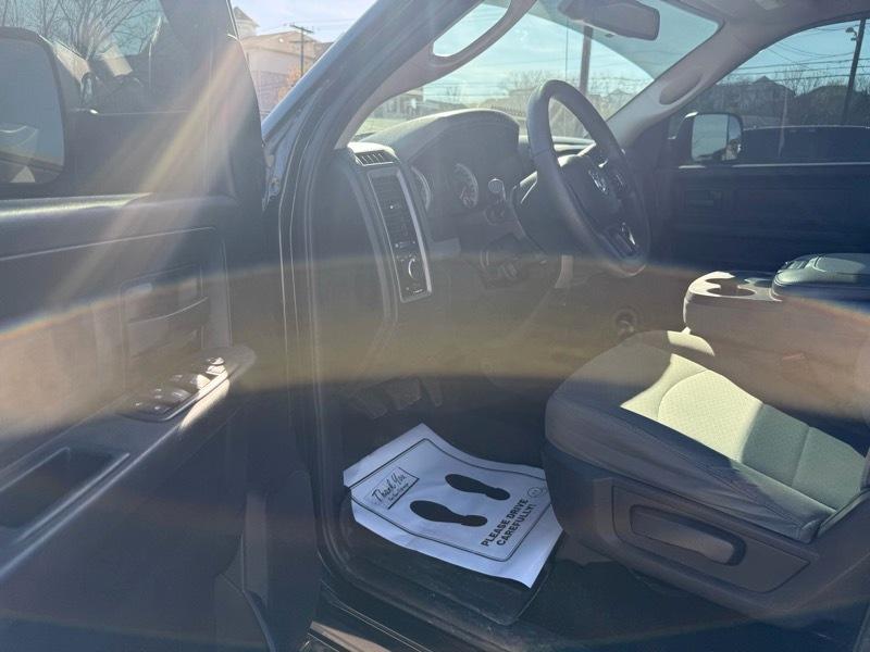 RAM 2500 Tradesman Crew Cab SWB 4WD 2016