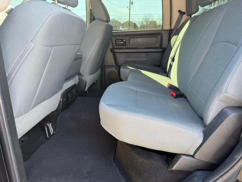 RAM 2500 Tradesman Crew Cab SWB 4WD 2016