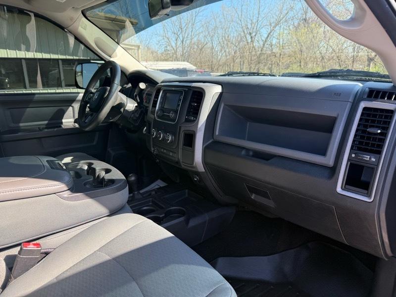 RAM 2500 Tradesman Crew Cab SWB 4WD 2016