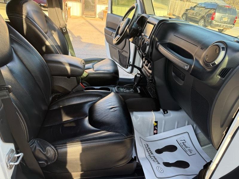 Jeep Wrangler 4WD 2dr Willys Wheeler 2015