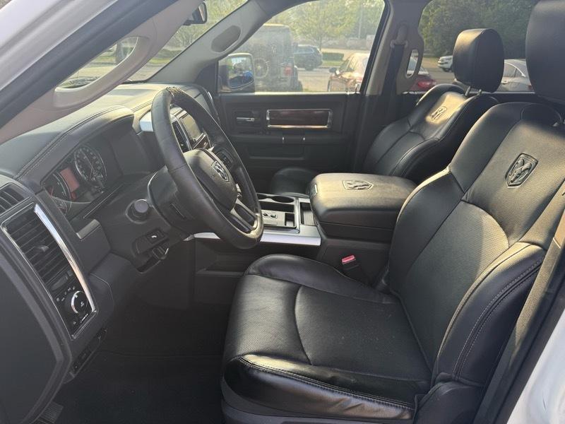 RAM 1500 Laramie Crew Cab 4WD 2012