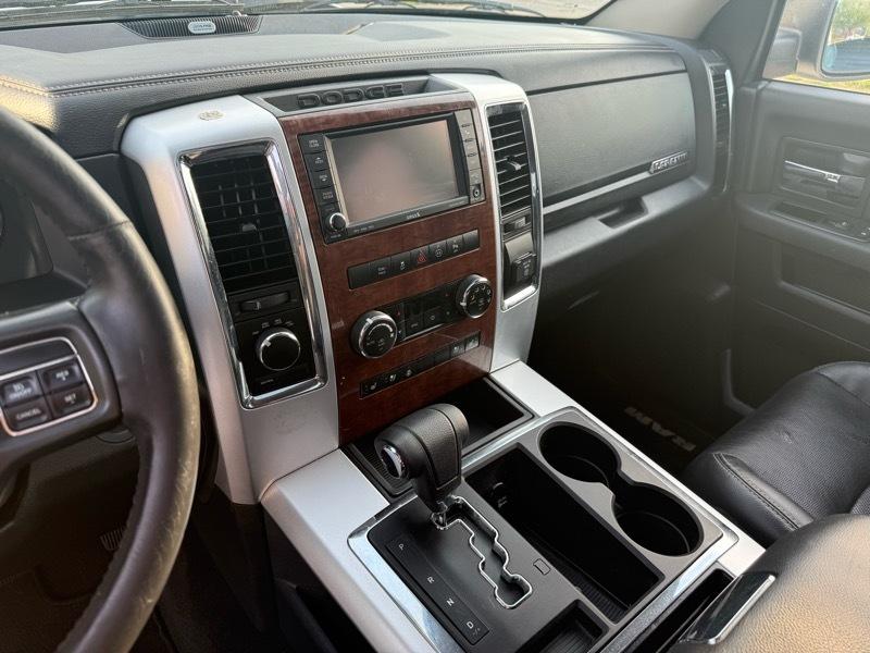 RAM 1500 Laramie Crew Cab 4WD 2012