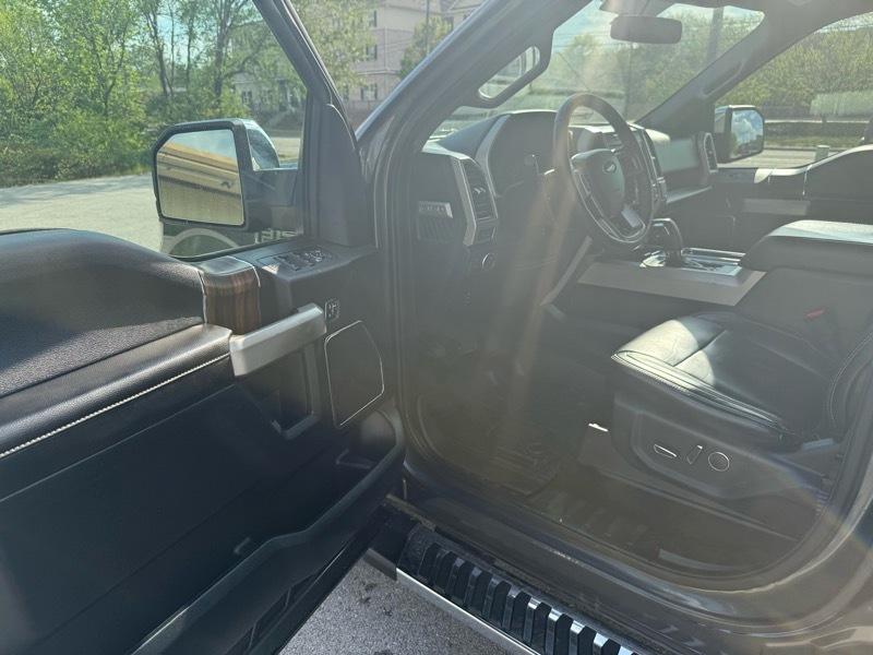 Ford F-150 Lariat 4WD SuperCrew 5.5' Box 2017