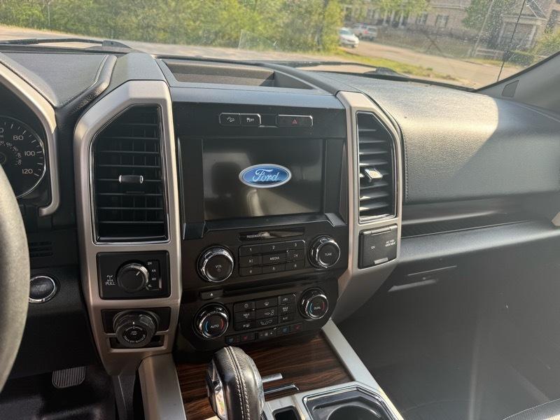 Ford F-150 Lariat 4WD SuperCrew 5.5' Box 2017