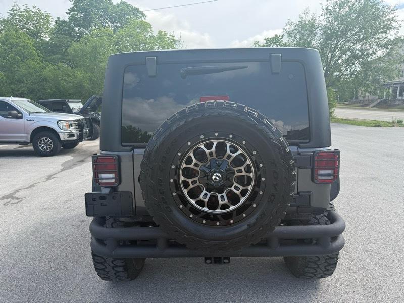 Jeep Wrangler Unlimited Sahara 4WD 2017
