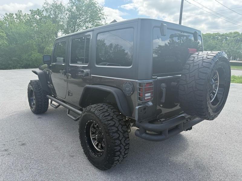 Jeep Wrangler Unlimited Sahara 4WD 2017