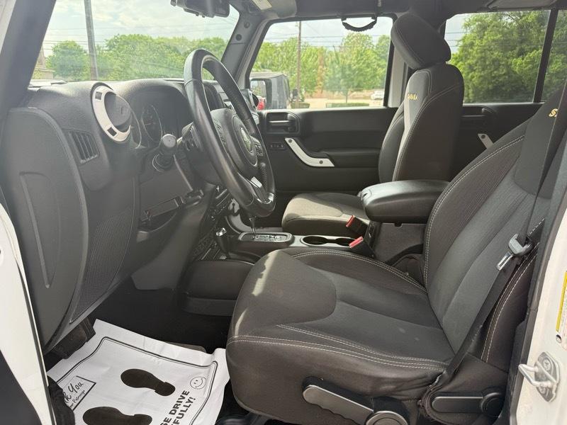 Jeep Wrangler Unlimited Sahara 4WD 2015
