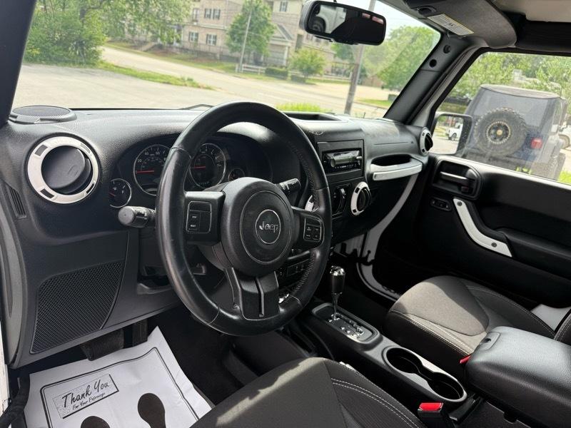 Jeep Wrangler Unlimited Sahara 4WD 2015