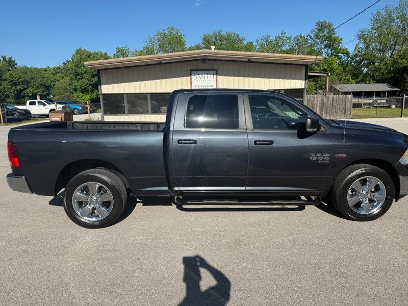 RAM 1500 Classic Big Horn 4x4 Crew Cab 5'7" Box 2019