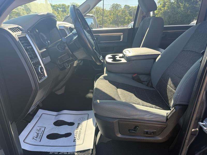 RAM 1500 Classic Big Horn 4x4 Crew Cab 5'7" Box 2019