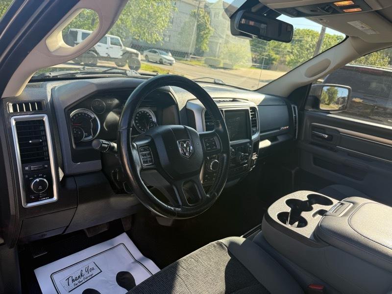 RAM 1500 Classic Big Horn 4x4 Crew Cab 5'7" Box 2019