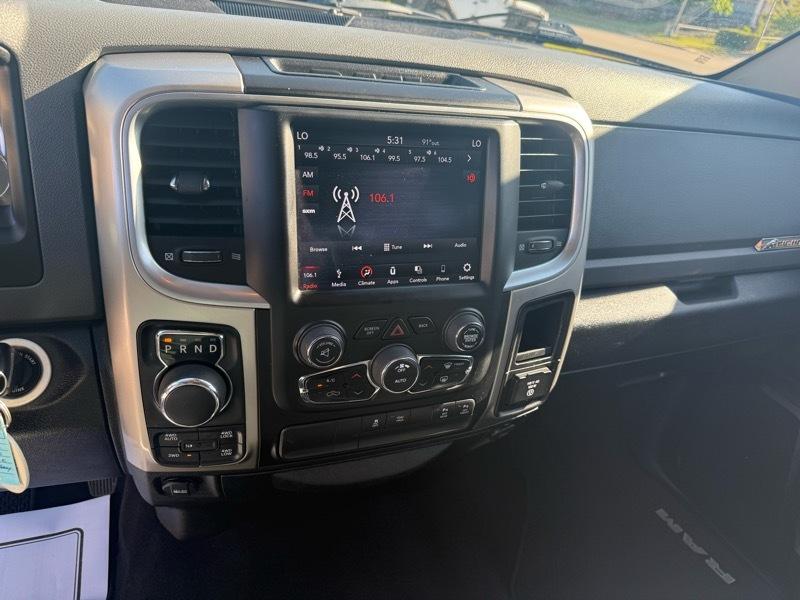 RAM 1500 Classic Big Horn 4x4 Crew Cab 5'7" Box 2019