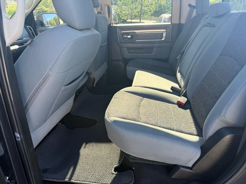 RAM 1500 Classic Big Horn 4x4 Crew Cab 5'7" Box 2019