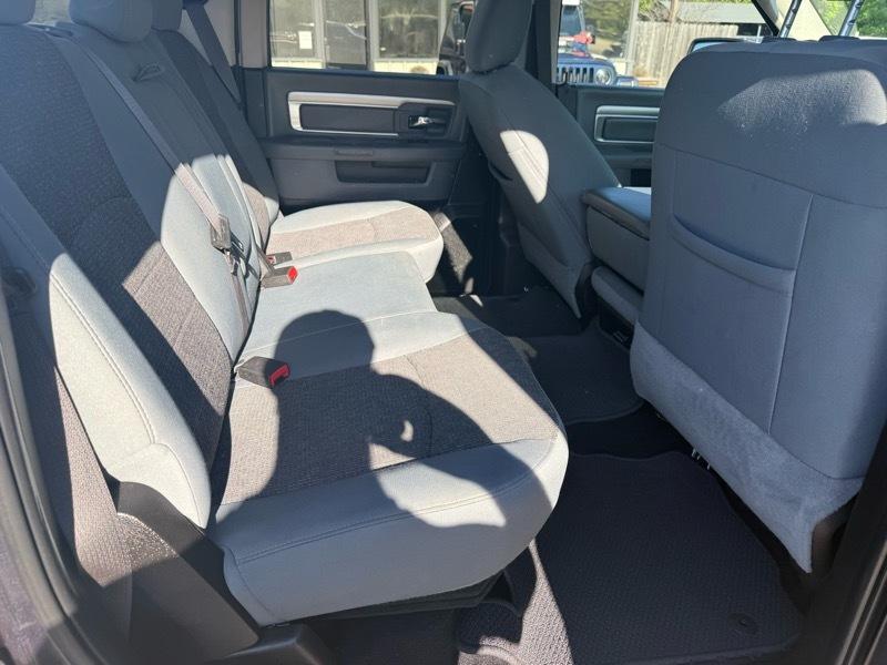 RAM 1500 Classic Big Horn 4x4 Crew Cab 5'7" Box 2019