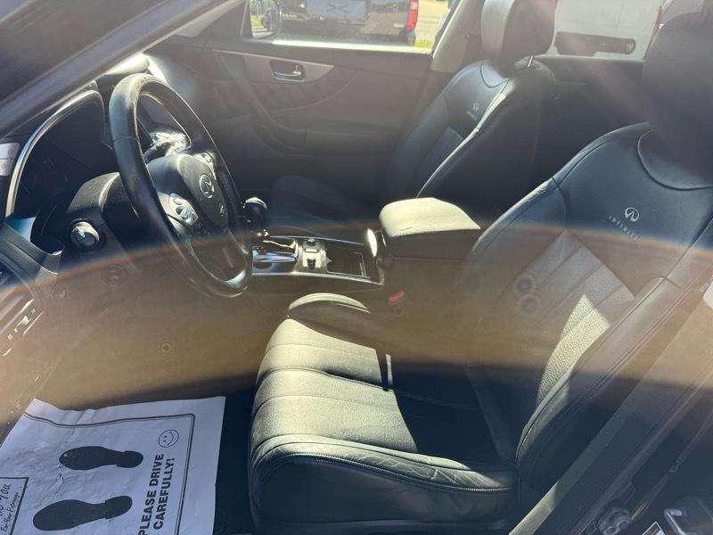 Infiniti QX70 AWD 2014