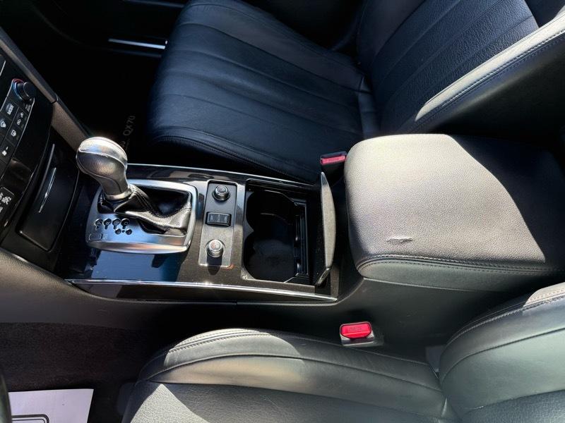 Infiniti QX70 AWD 2014