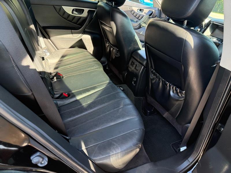 Infiniti QX70 AWD 2014