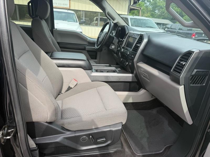 Ford F-150 FX4 SuperCrew 4WD 2018