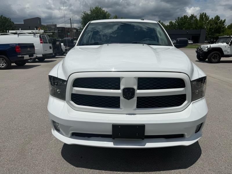 RAM 1500 Classic Express 4x4 Crew Cab 5'7" Box 2019