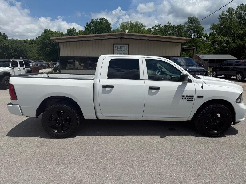 RAM 1500 Classic Express 4x4 Crew Cab 5'7" Box 2019