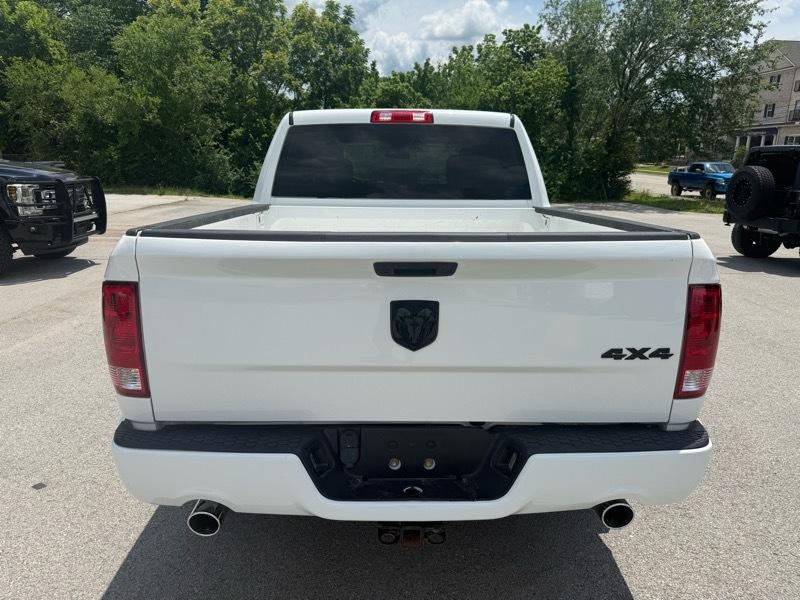 RAM 1500 Classic Express 4x4 Crew Cab 5'7" Box 2019