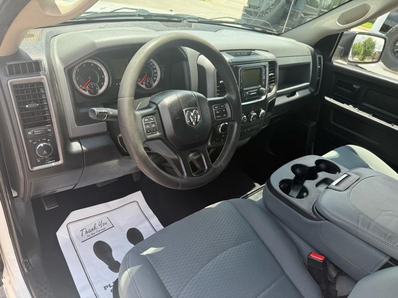 RAM 1500 Classic Express 4x4 Crew Cab 5'7" Box 2019