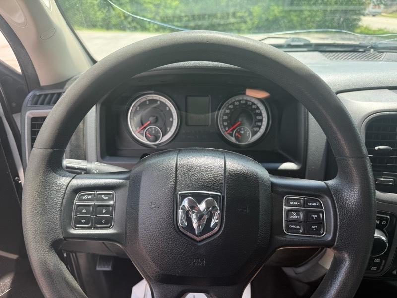 RAM 1500 Classic Express 4x4 Crew Cab 5'7" Box 2019