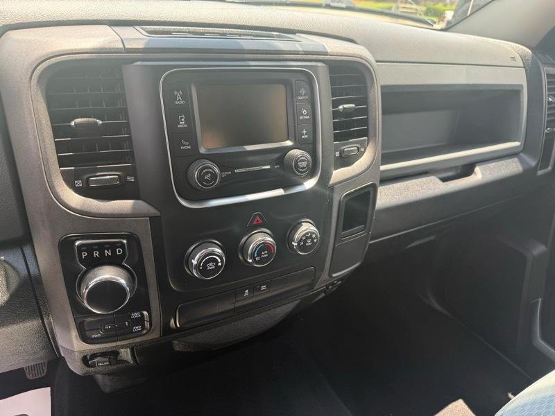 RAM 1500 Classic Express 4x4 Crew Cab 5'7" Box 2019