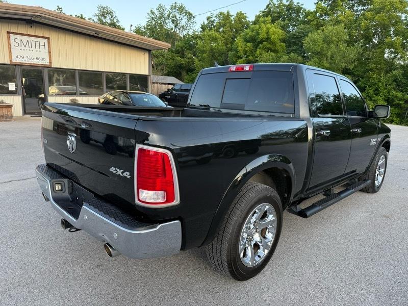 RAM 1500 Laramie Crew Cab 4WD 2016