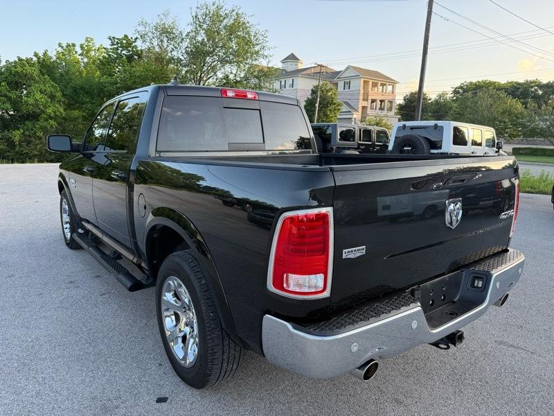 RAM 1500 Laramie Crew Cab 4WD 2016