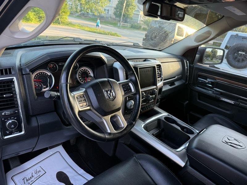 RAM 1500 Laramie Crew Cab 4WD 2016